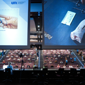 REKORDU POLSKI W SZYCIU CHIRURGICZNYM11